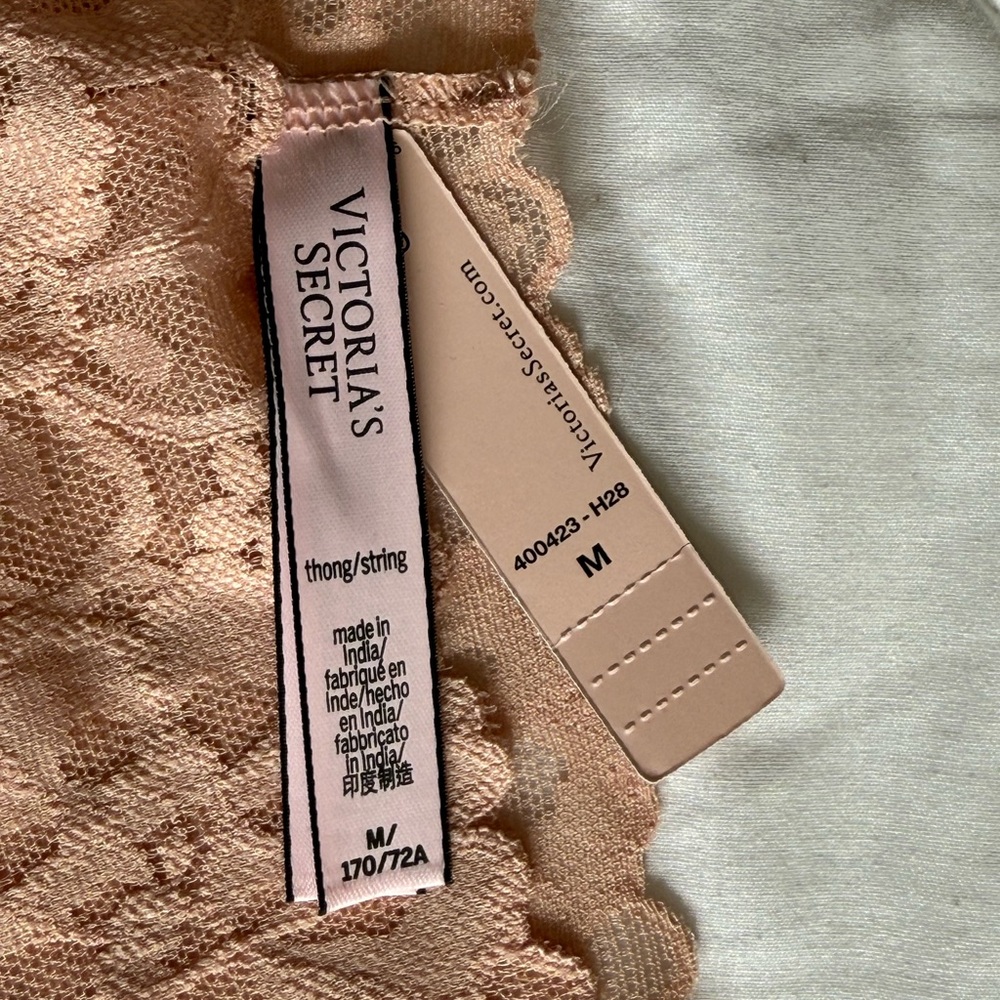 BONUS GWP! Victoria’s Secret Lace Thongs in Navy and Tan NWT - Picture 5 of 6